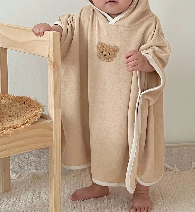 バスタオル　赤ちゃん用くま刺繍フード付きバスタオル