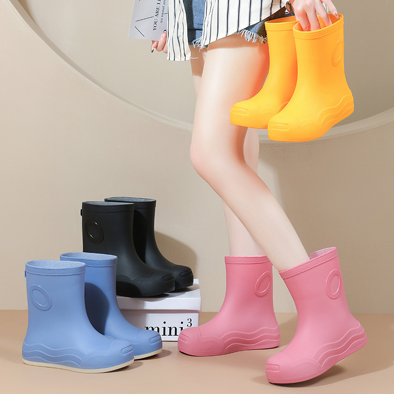ショート丈シンプルデザイン防水レインブーツ