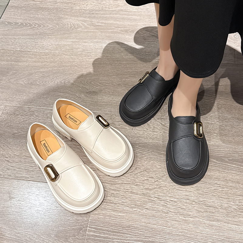 レインブーツ 金具ベルト付き厚底　スニーカー