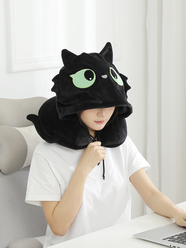 猫ぬいぐるみ まんまる瞳の夜の子猫