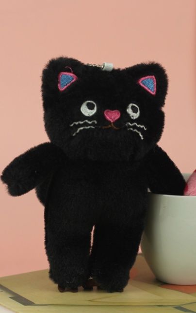 https://fulmo-img-server.com/nyankomo/1743497669730_ktr02o1w_d86bvr3v.jpeg