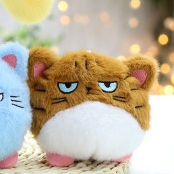 猫ぬいぐるみ つぶらな瞳の不機嫌にゃんこ