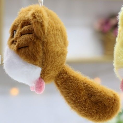 猫ぬいぐるみ つぶらな瞳の不機嫌にゃんこ