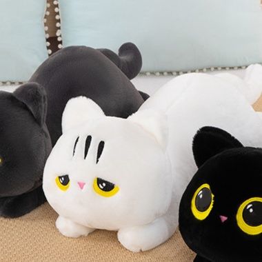 猫ぬいぐるみ まんまる目の伏せ猫さん