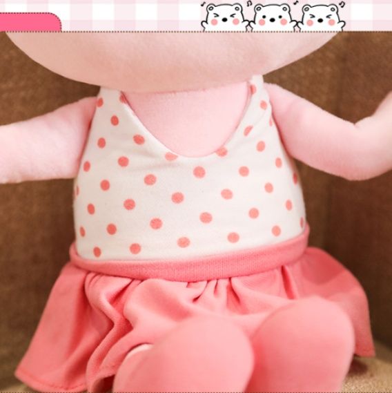 猫ぬいぐるみ お花飾り付き愛らしい表情の癒し系猫人形