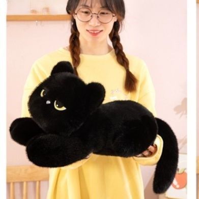 ごろ寝ポーズの金色お目々黒猫ぬいぐるみ