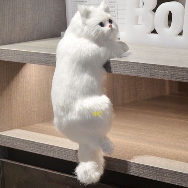 よじのぼり三毛猫のふわふわぬいぐるみ