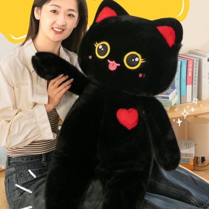 猫ぬいぐるみ 赤い耳と胸元ハートの大きな目の黒色子猫ぬいぐるみ