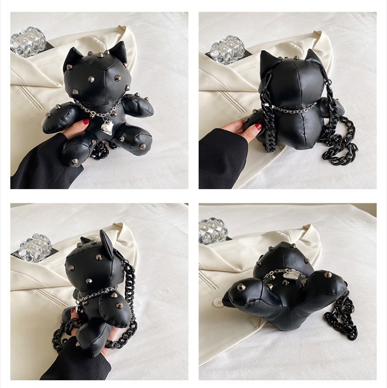 黒色猫ぬいぐるみショルダーバッグ 斜めがけスタッズ付き