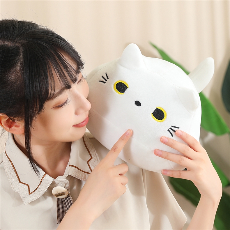 https://fulmo-img-server.com/nyankomo/415f7378-1025-4594-bef7-85258be79b79.jpg