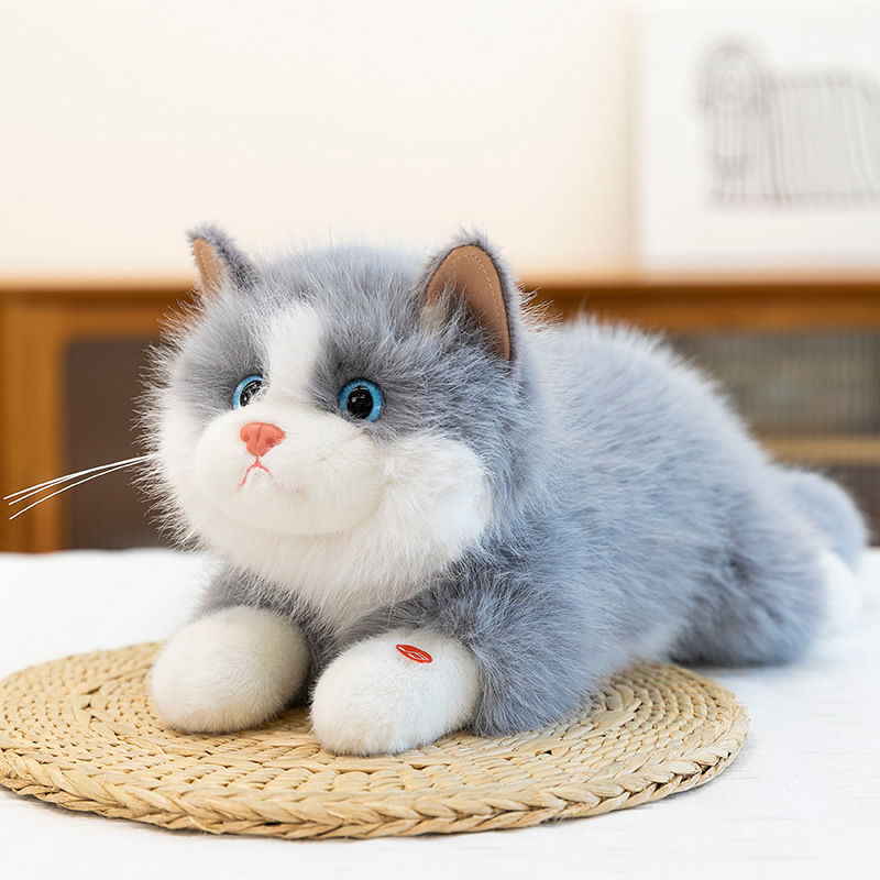 猫ぬいぐるみ リアルな表情が愛らしい子猫のふんわりぬいぐるみ