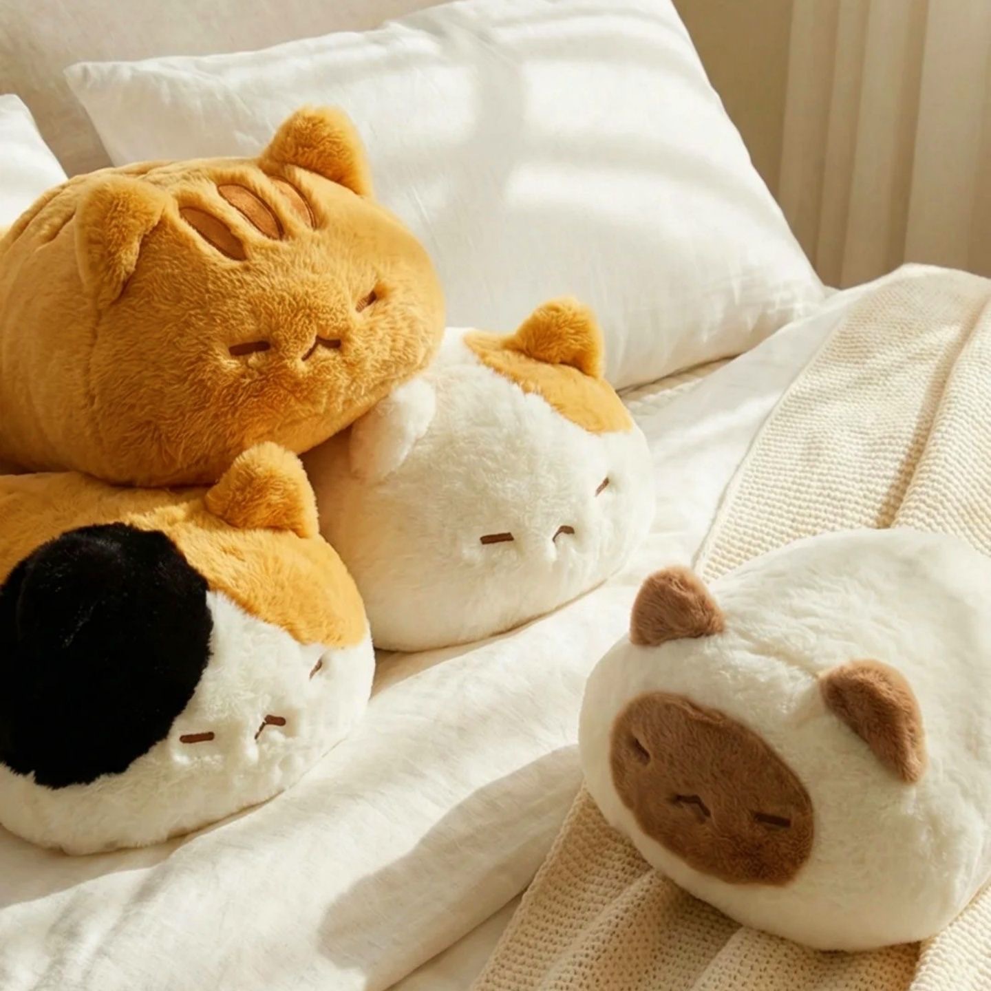 猫ぬいぐるみ まんまる三毛猫のふわふわおやすみぬいぐるみ