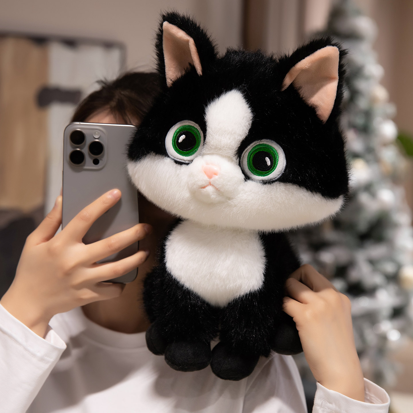 猫ぬいぐるみ まんまる瞳の子猫ちゃん
