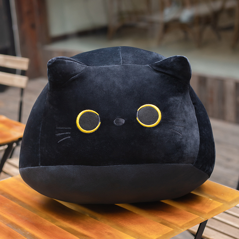 猫ぬいぐるみ まんまるお目目の夜行猫