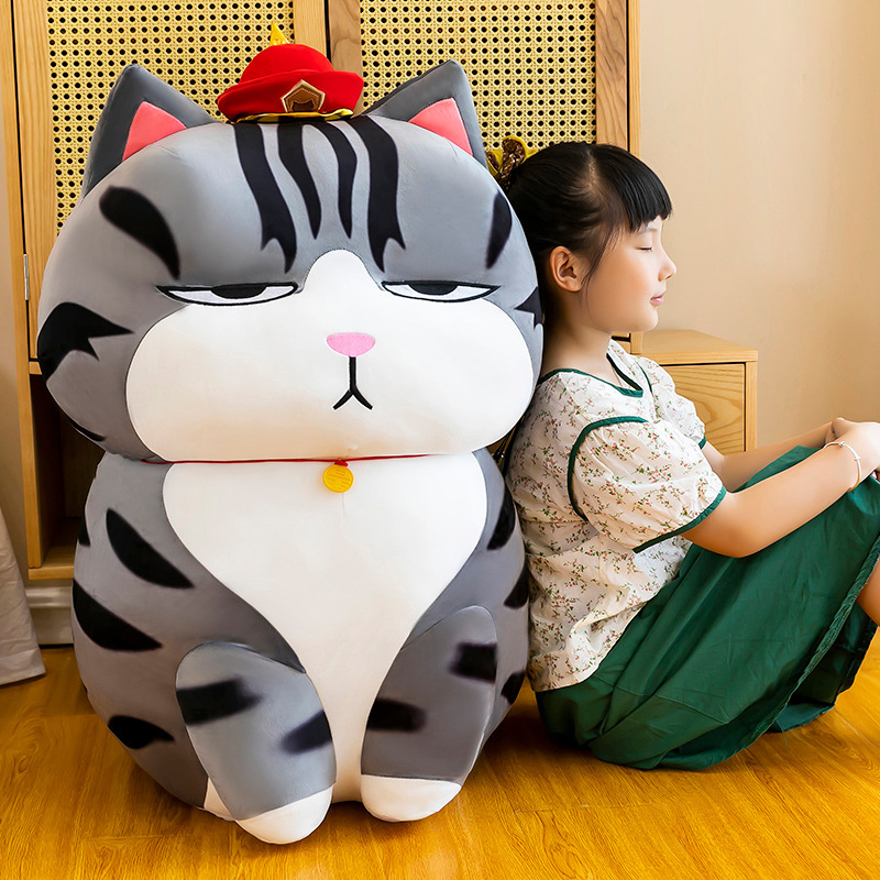 猫ぬいぐるみ 赤い帽子をかぶったしましま猫のぬいぐるみ