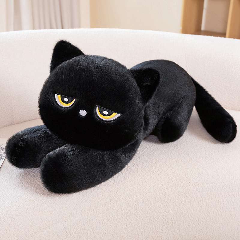 猫ぬいぐるみ つぶらな瞳の不機嫌な見張り番