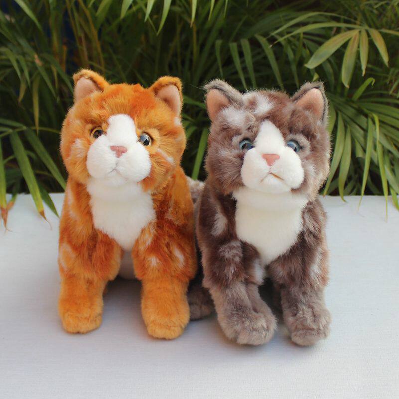 猫ぬいぐるみ おすわりポーズが愛らしい三毛猫ぬいぐるみ