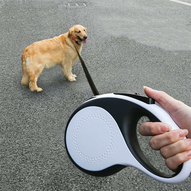 猫グッズ 防災グッズ 大型犬用自動伸縮リード 発光機能付き