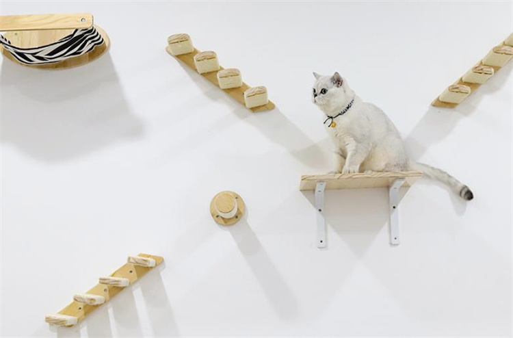 猫グッズ 防災対応 実木製壁掛け猫用爪とぎ台 ジャンプ遊具