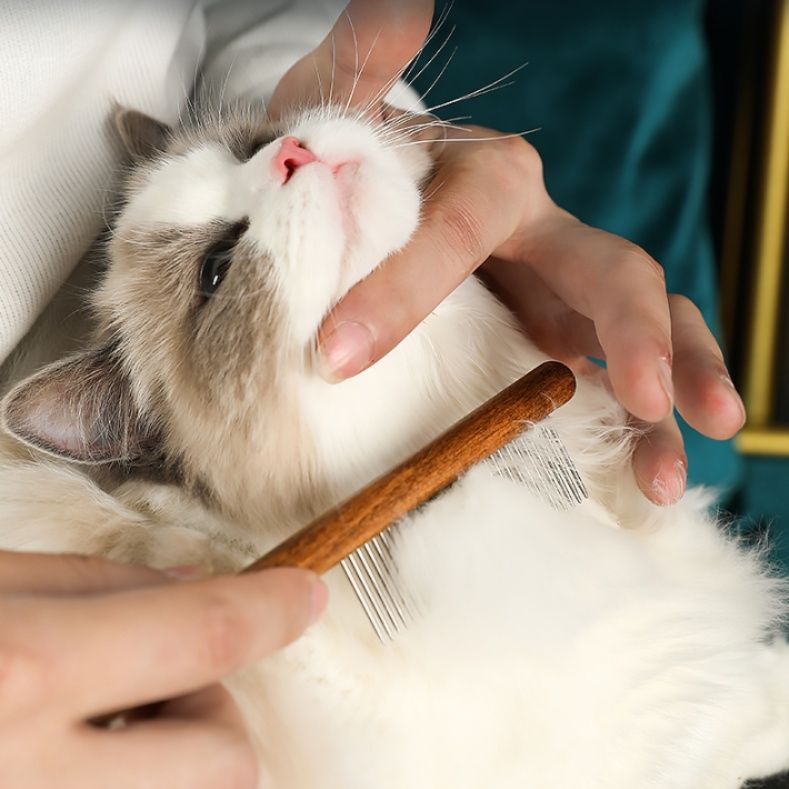 猫グッズ 抜け毛対策グッズ ふわもふ天使のブラシ 毛玉ケアコーム