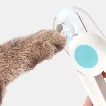猫グッズ 安心光る猫用爪切り 照明付き精密トリマー
