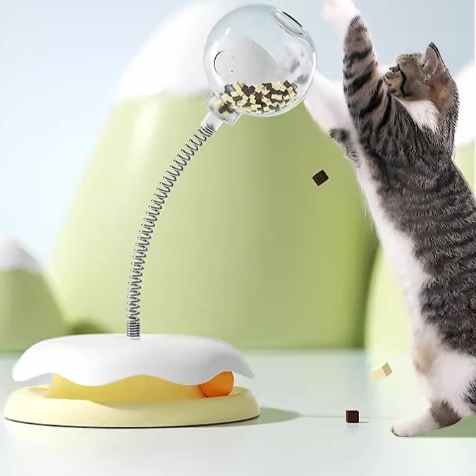 猫グッズ ぐるぐる回転おやつボール