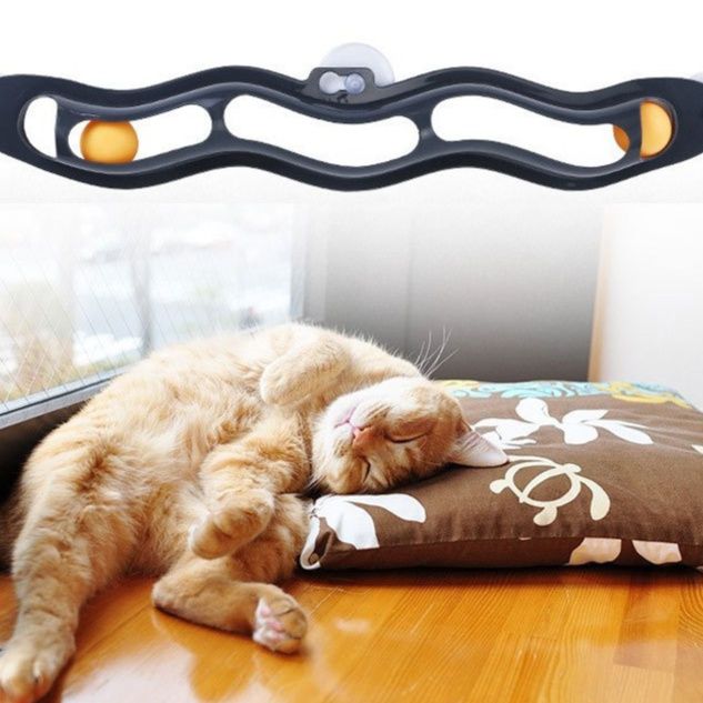 猫グッズ ぐるぐる追いかけ 吸盤式ねこボールトラック