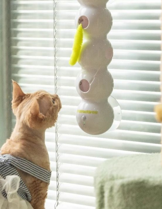 猫グッズ 光感芋虫ボール自動遊び機