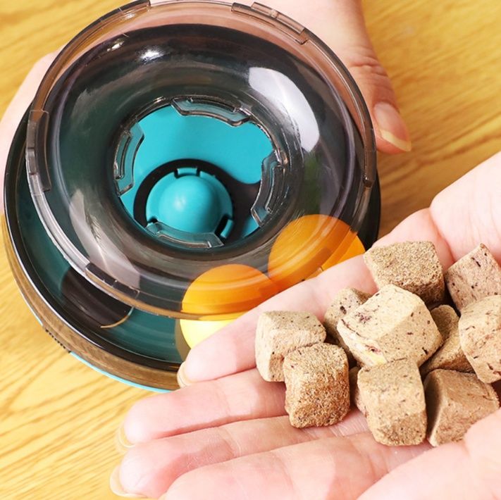 猫グッズ 運動不足解消グッズ 猫ちゃん夢中回転式知育玩具