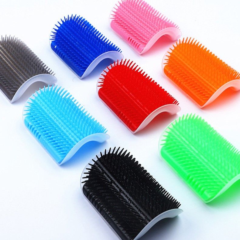 猫グッズ抜け毛対策グッズ脚掛け式毛取りブラシ