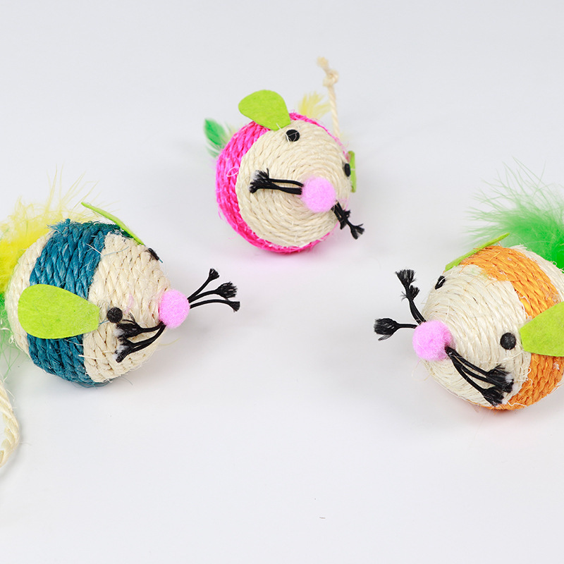 猫グッズ 運動不足解消グッズ ふわふわ羽根付きねずみ型転がし玩具
