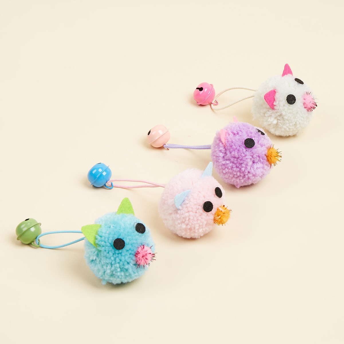 猫グッズ もふもふ鈴付きポンポン猫じゃらし
