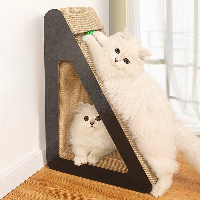 猫爪とぎ 三角形立て爪とぎタワー付きボール遊び器