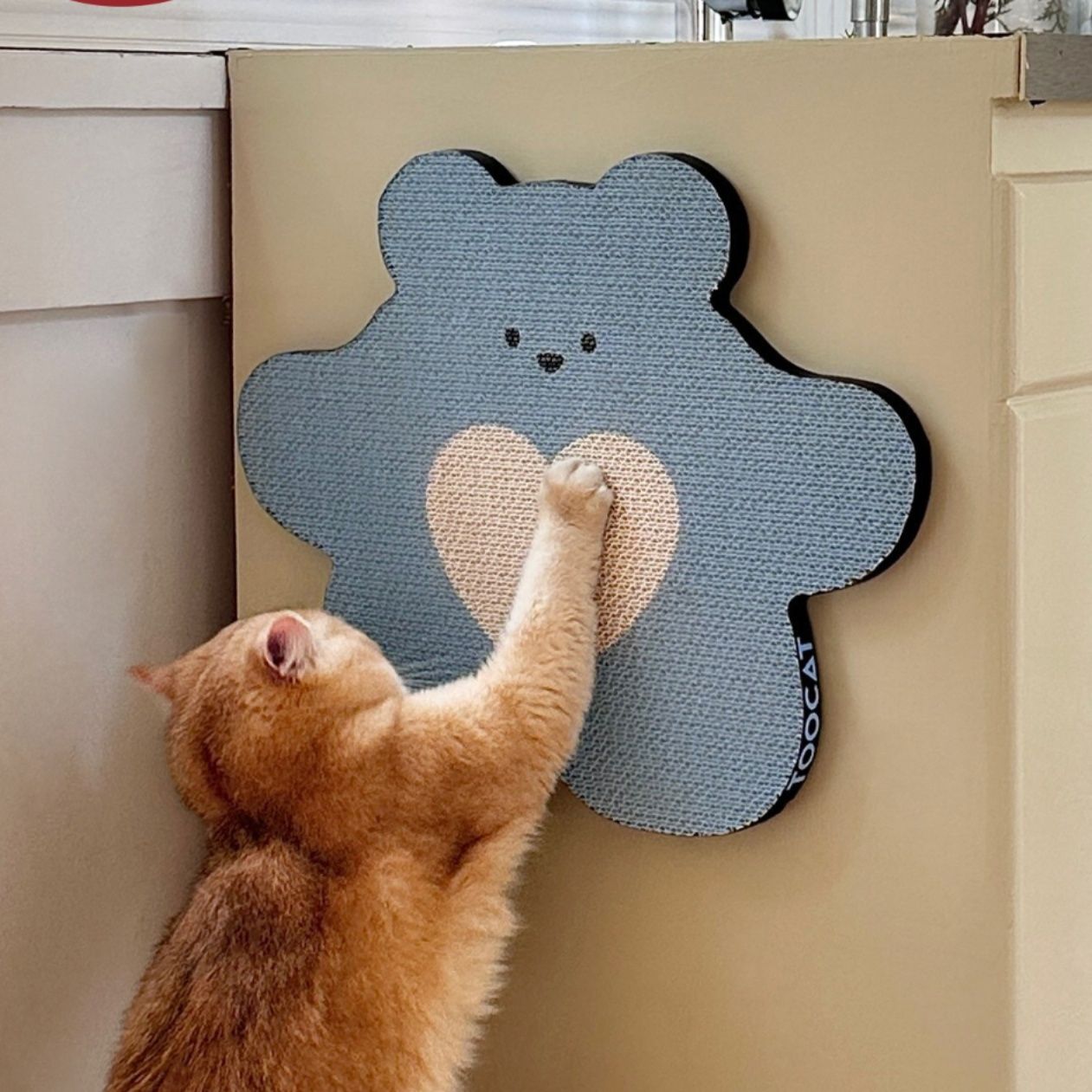 猫爪とぎ くまさん型壁貼り猫爪とぎボード