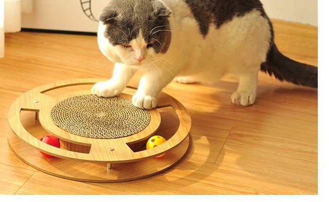 猫爪とぎ 木製丸型 ボール付きトラック遊び台