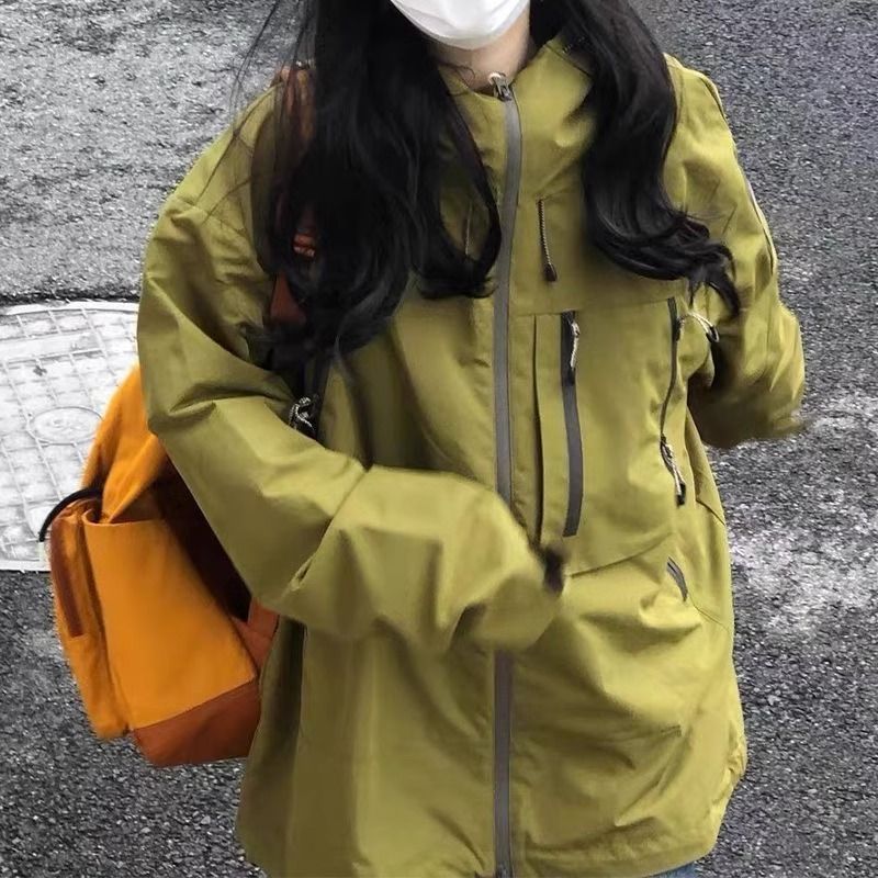 アウトドア対応 軽量ナイロンジャケット