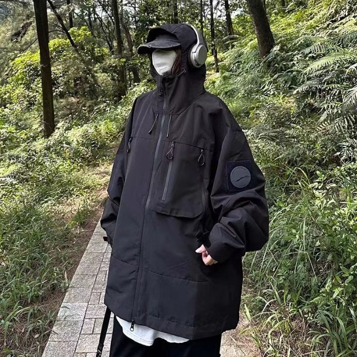 アウトドア対応 軽量ナイロンジャケット