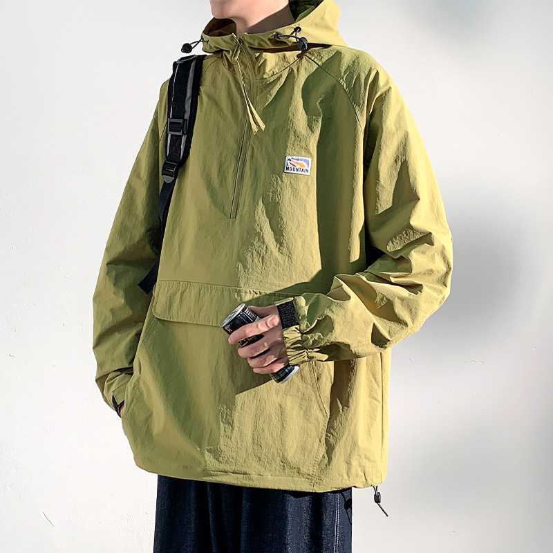 コーディネートのアクセントに！グリーンのナイロンジャケットおすすめ5選