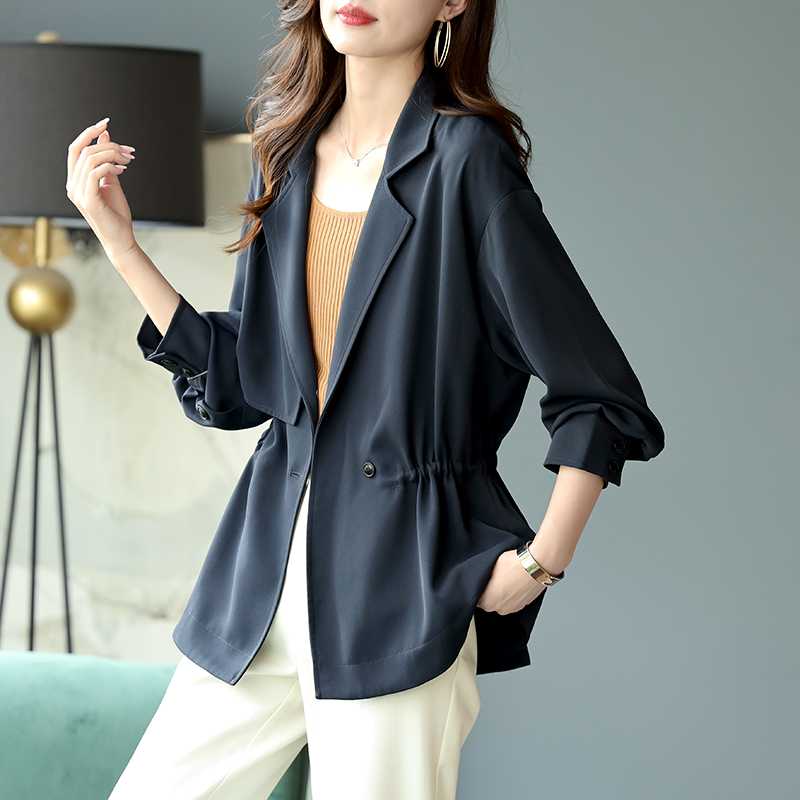 シャツ感覚で軽やか！重ね着を楽しめるナイロンジャケット シャツおすすめ5選