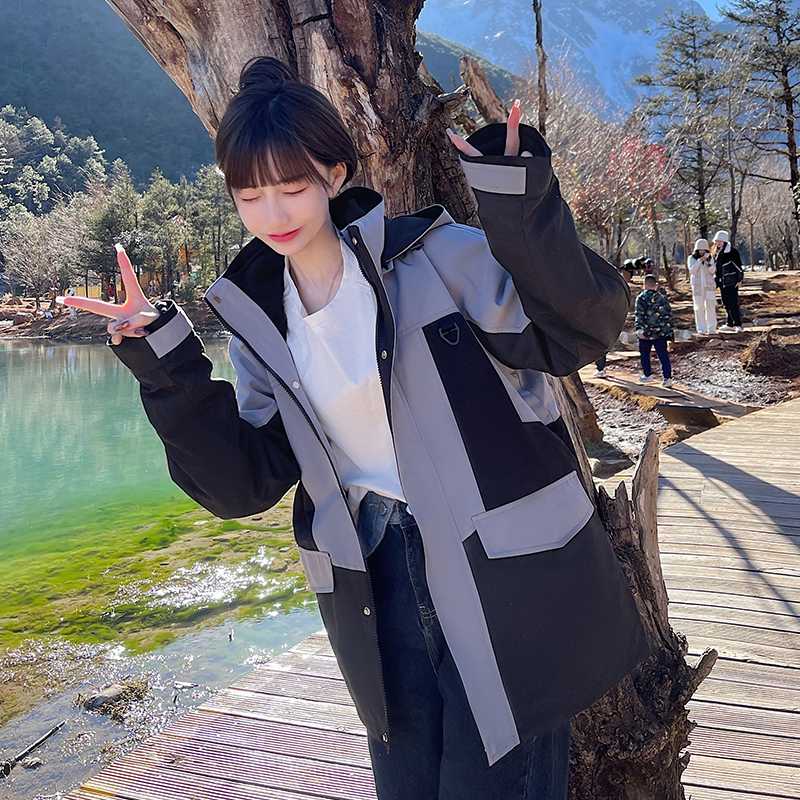 首元すっきりで品よく決まる！ナイロンスタンドブルゾンおすすめ5選