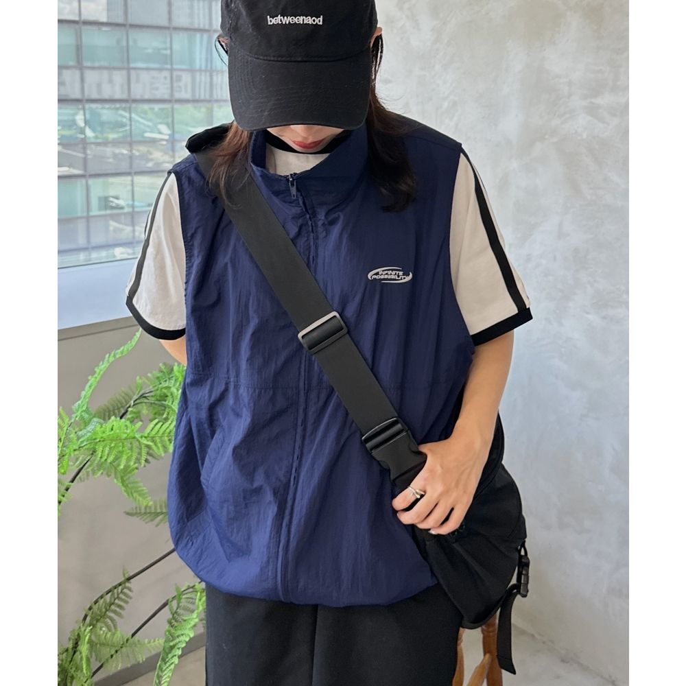 ナイロン ウィンドジレ ジップベスト