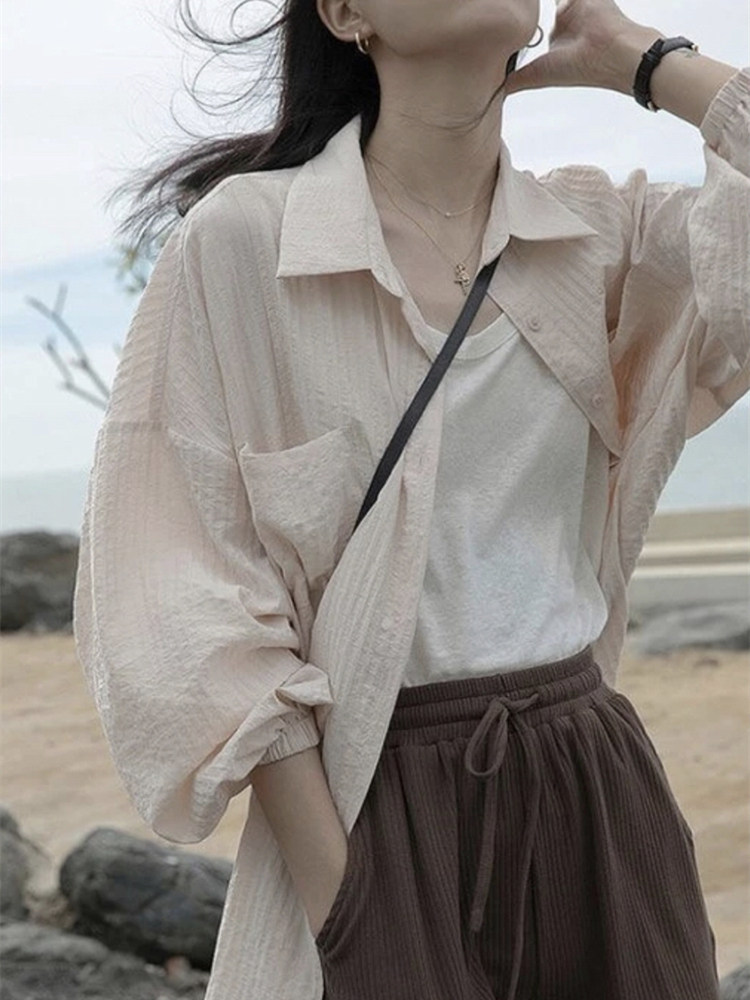 オフィスカジュアル ゆったりシルエット開襟シアーシャツ