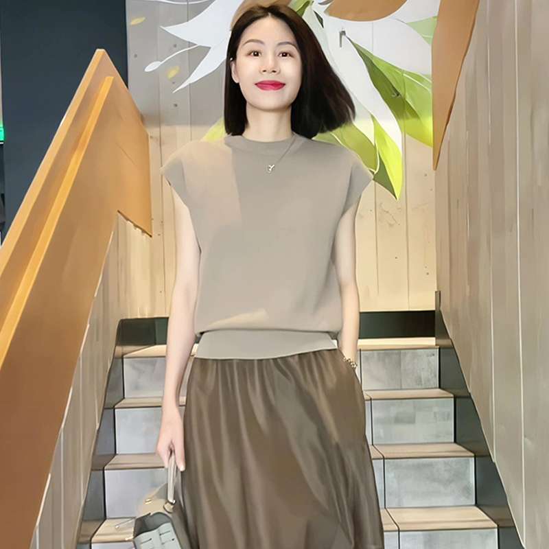 オフィスカジュアル  フレンチスリーブハイネックトップス