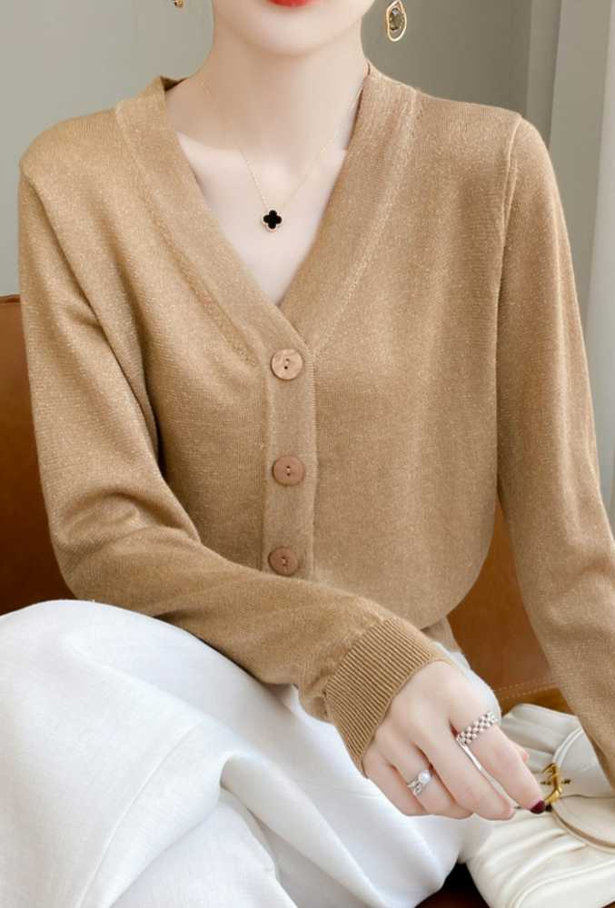 オフィスカジュアルのマストといえば、カーディガン！5000円以下でも高見え5選紹介