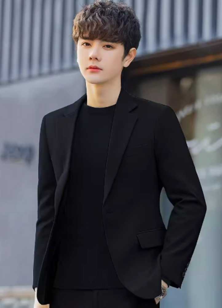 夏のオフィスカジュアル12選