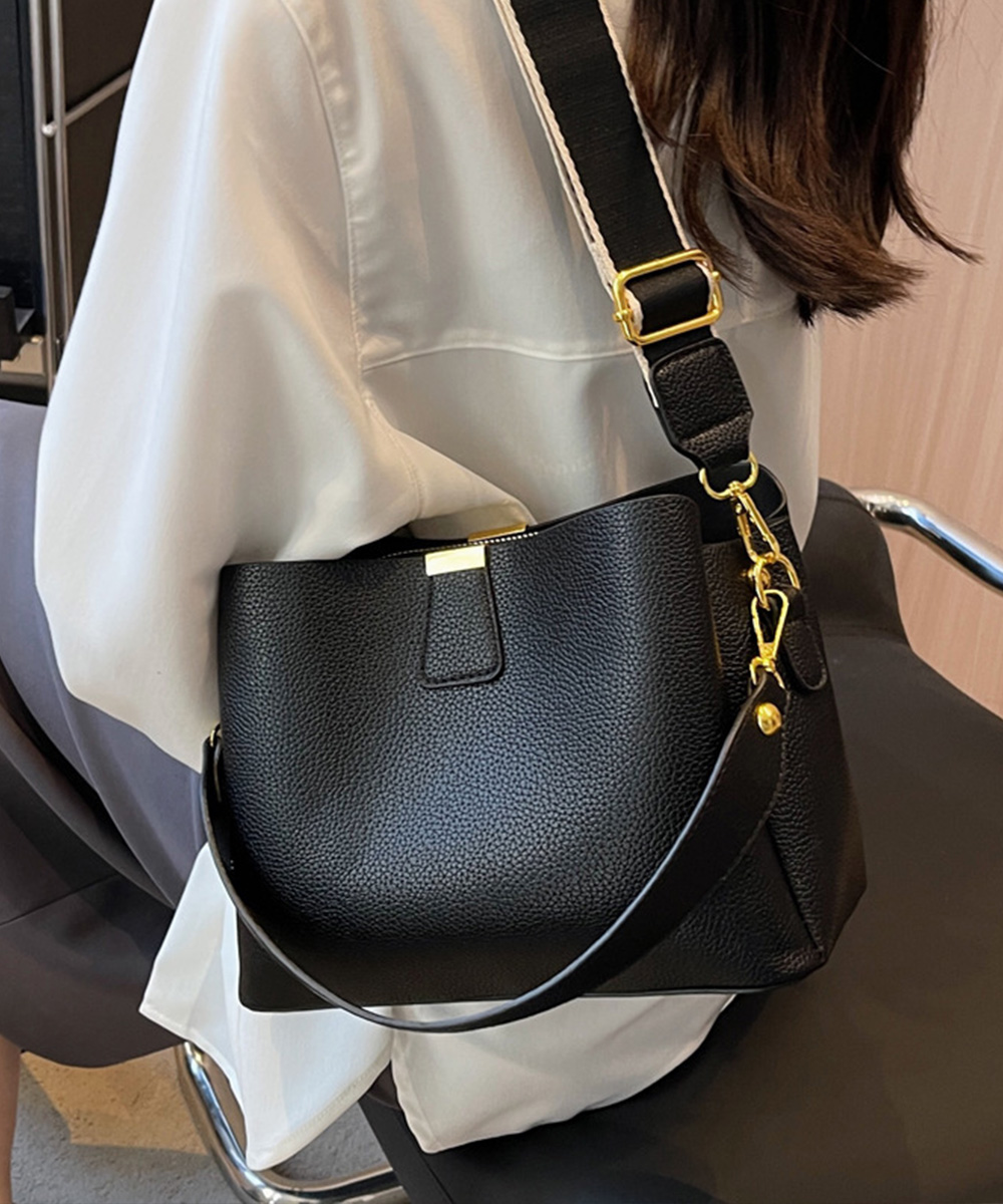 https://fulmo-img-server.com/officasu/4f1956cb-8dcc-4e03-8260-afbbd41c55ef.jpg
