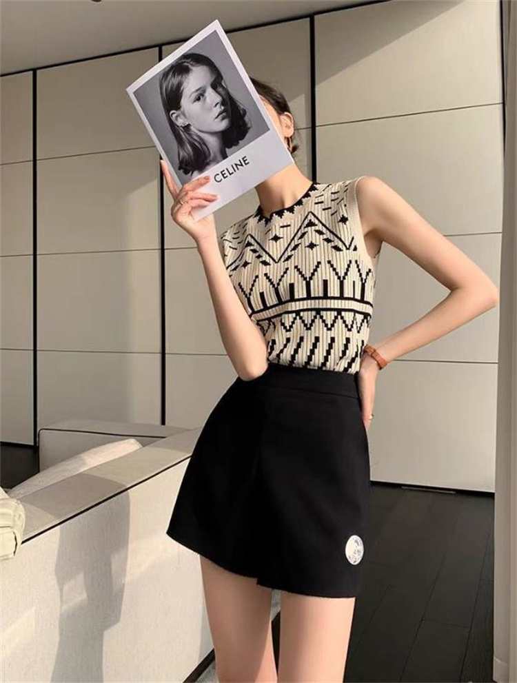 https://fulmo-img-server.com/officasu/589dde0e-b6fc-445c-851a-5ca12551769b.jpg
