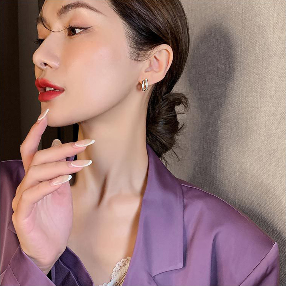 https://fulmo-img-server.com/officasu/7f939ddb-66dd-47ec-b564-d8a8276c3398.jpg