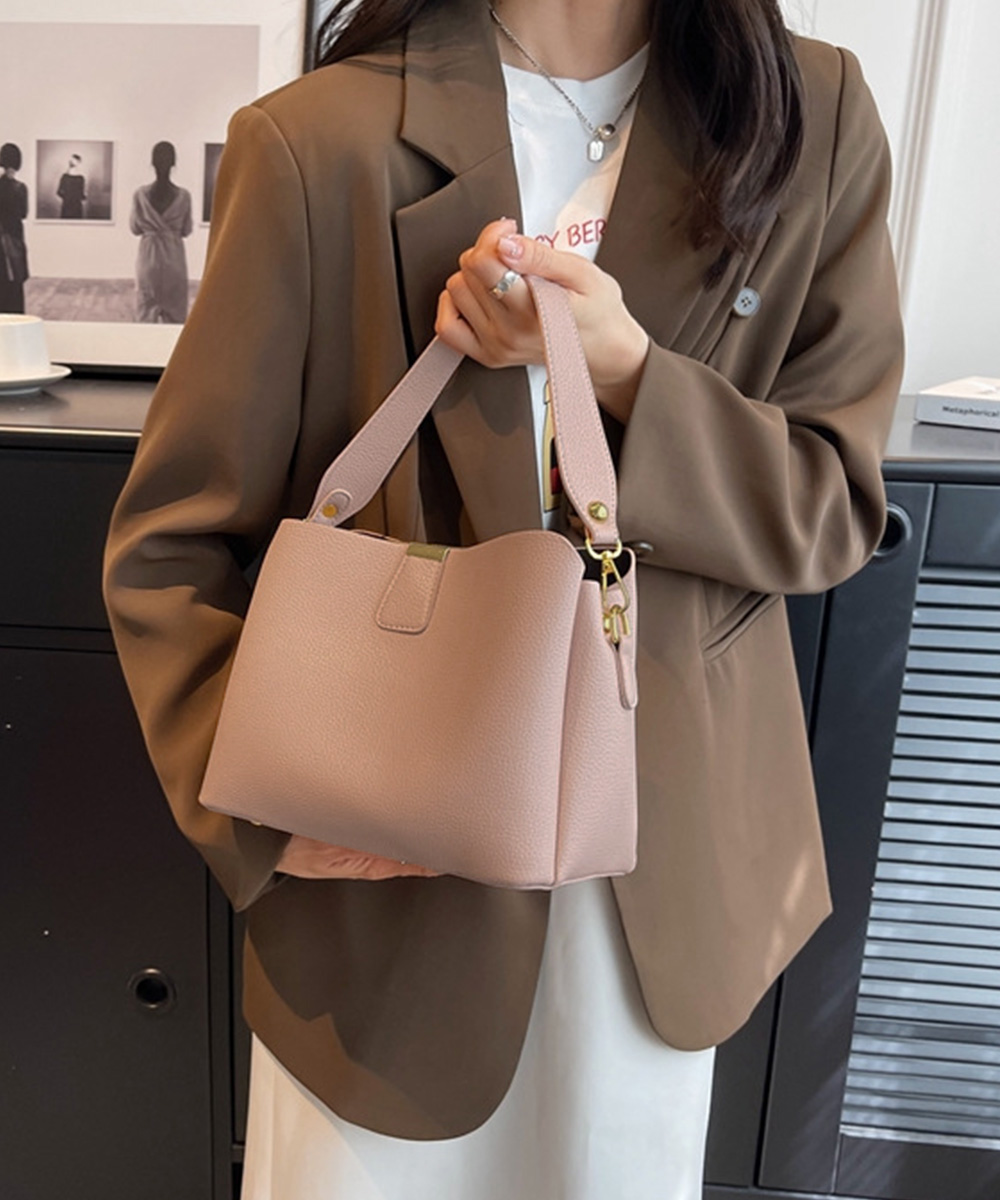 https://fulmo-img-server.com/officasu/c4a40434-34ff-4cb8-affc-e2be51b55ebe.jpg