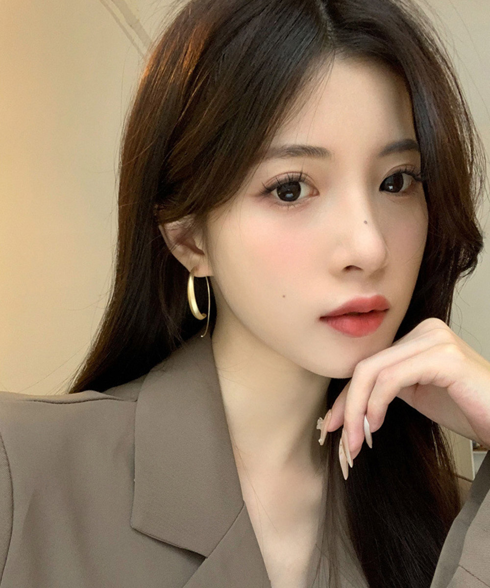 https://fulmo-img-server.com/officasu/d35c34dd-ef24-4d9b-9a46-7f9c510bcea4.jpg